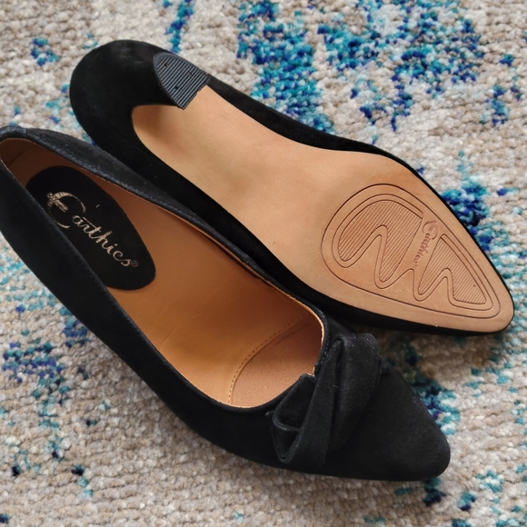 Earthies Prantini black suede bow heels size 8½ - Picture 6 of 8